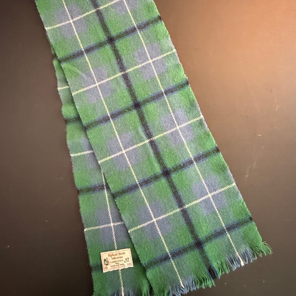 Highland Home Industries Accessories - Highland Home Industries 100% Lambswool Clergy Green Tartan Scarf Made Scotland